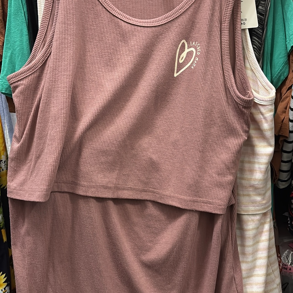 Latched mama NWT ribbed tank M/L